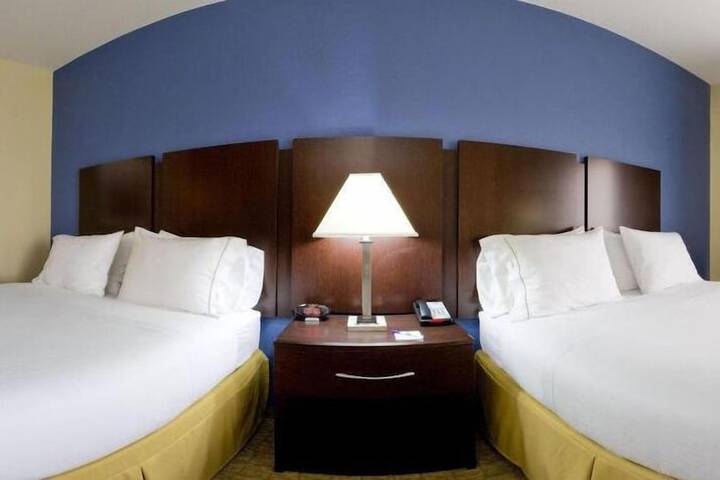 Room 13 of 26