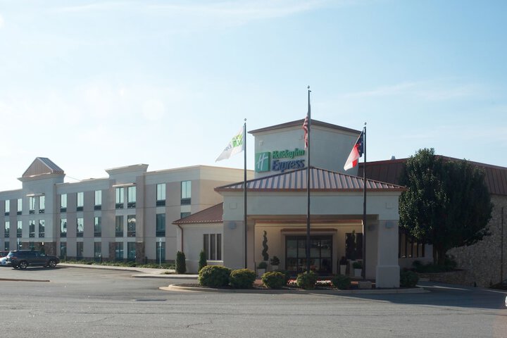 Holiday Inn Express Hickory-Hickory Mart by IHG