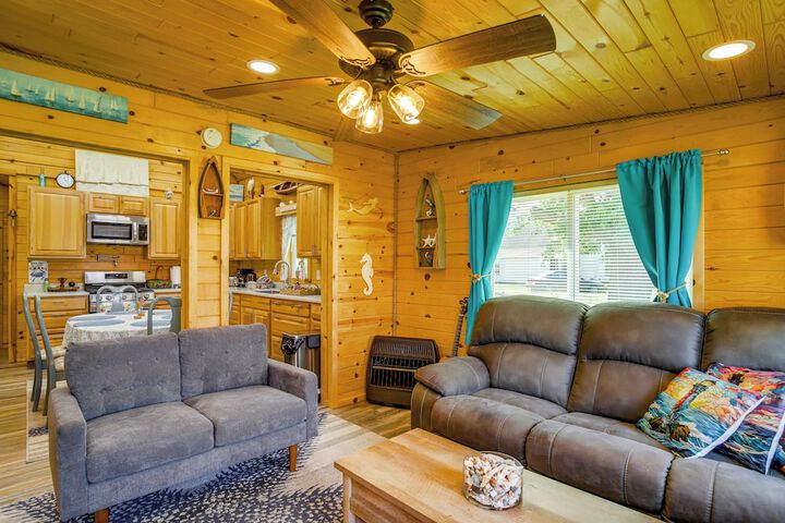 Maryland Retreat: Walk to Bay Beach & Boat Ramp!