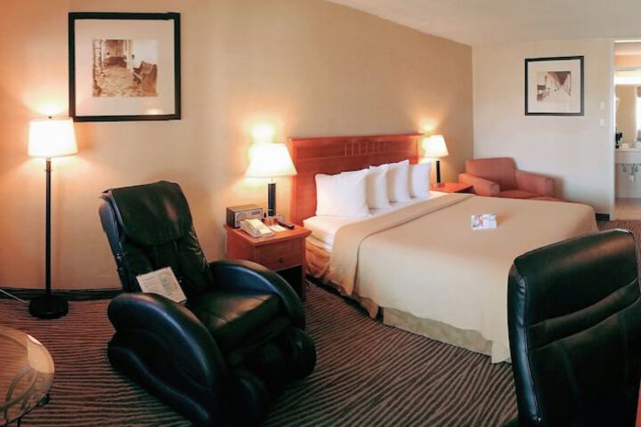 Room 34 of 45