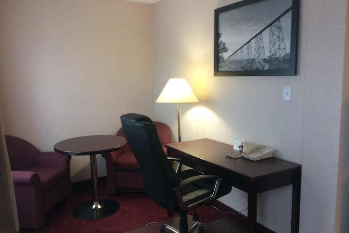 Room 32 of 96