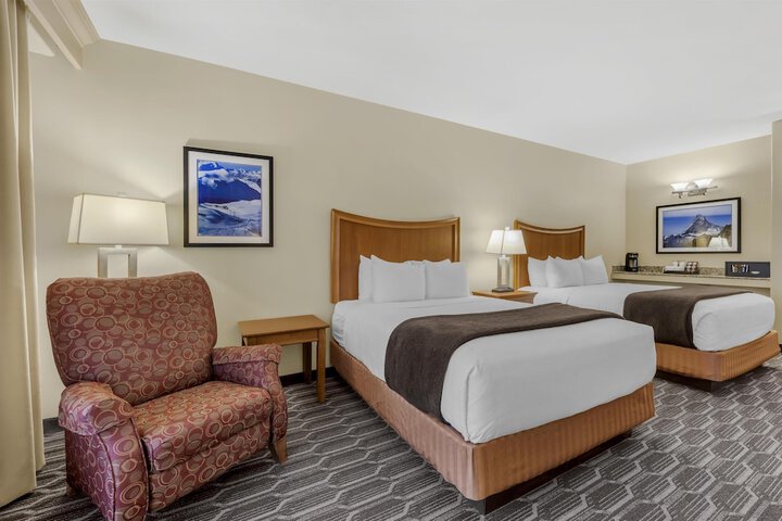 Best Western Plus Swiss Chalet Hotel & Suites