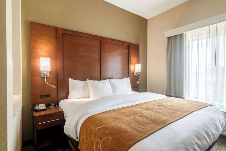 Room 32 of 44