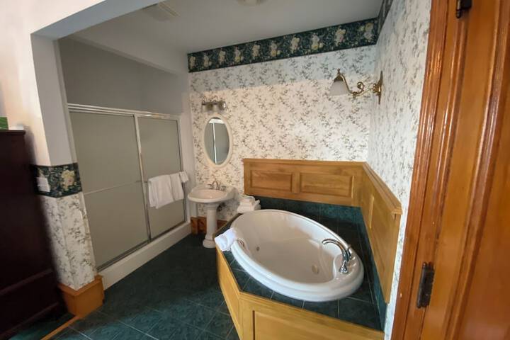 Room 37 of 75