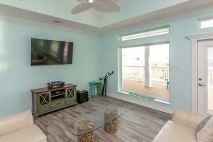 5BR 4 5BA Newly Built Luxury Beach House by RedAwning