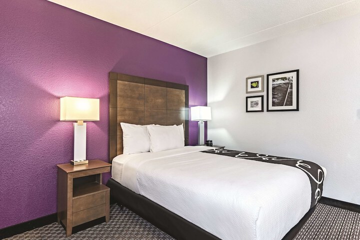 Room 21 of 42