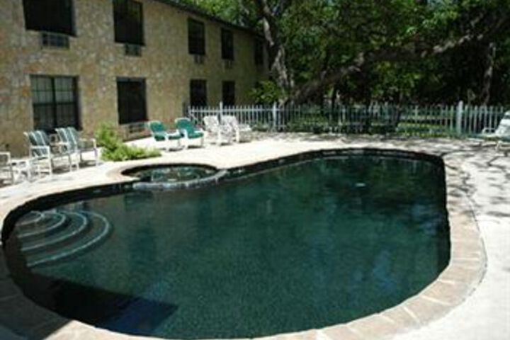 Utopia River Retreat