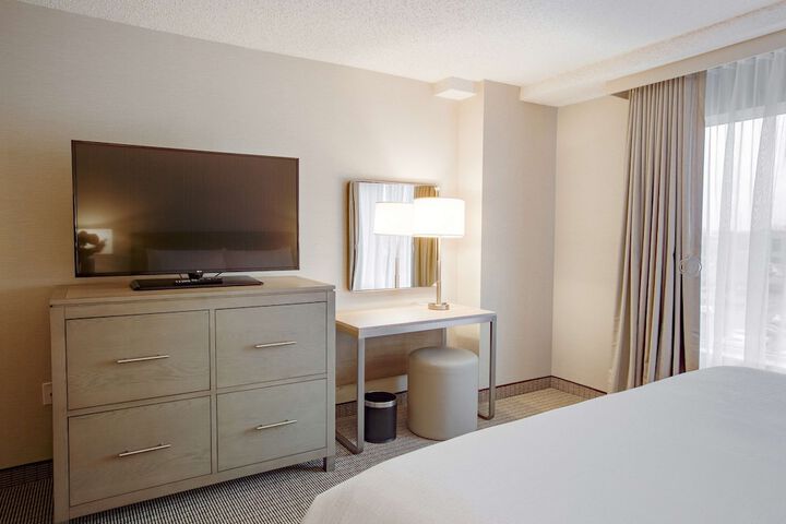 Room 10 of 42