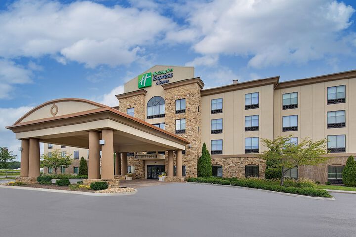 Holiday Inn Express Cleveland Northwest by IHG