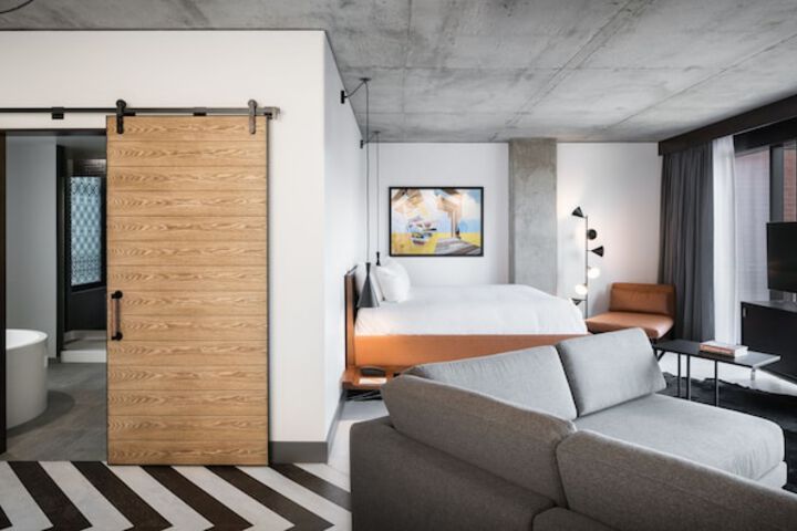 Room 40 of 82