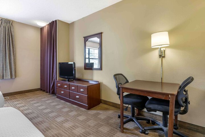Room 26 of 27