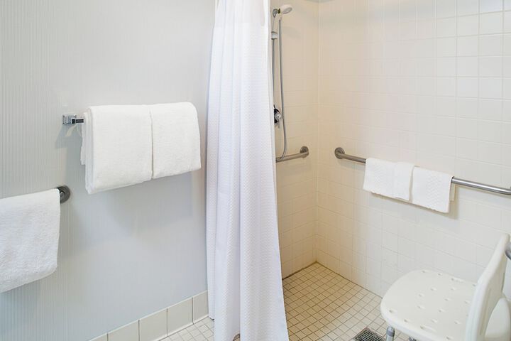 Room 10 of 22