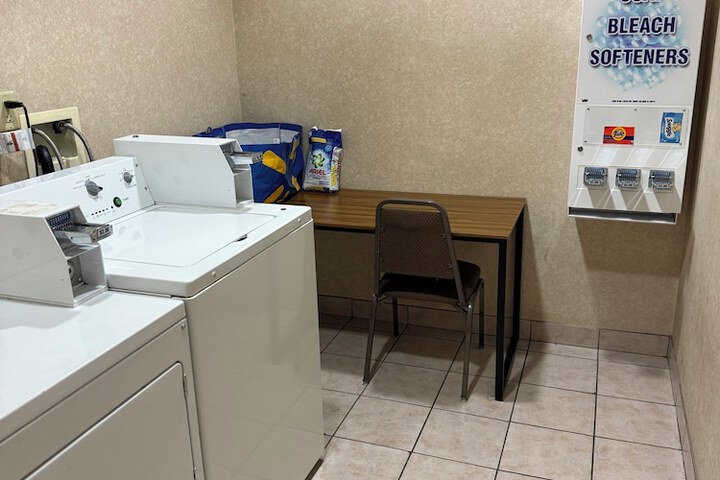 Evergreen Inn and Suites
