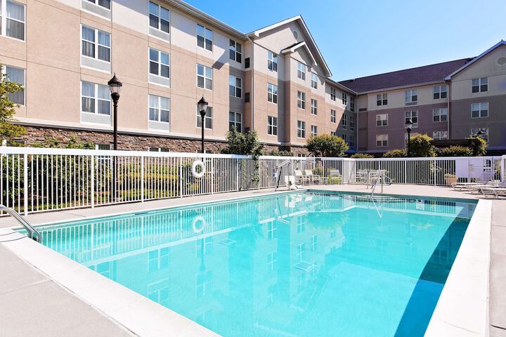 Pool 4 of 38