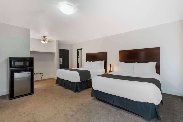 Room 34 of 46