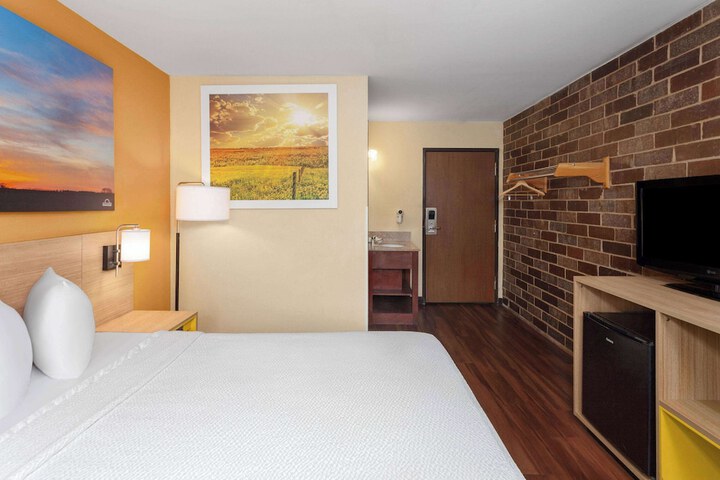 Room 40 of 56