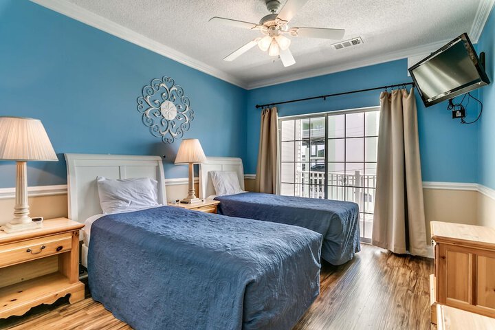 Room 18 of 34