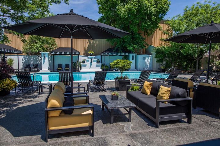 Pool 4 of 30