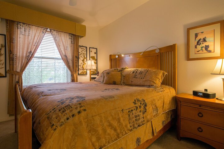 Room 26 of 46