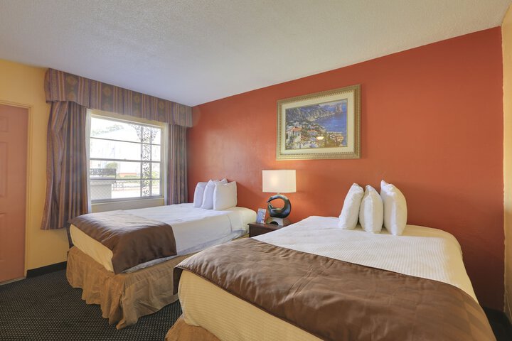 Room 22 of 28