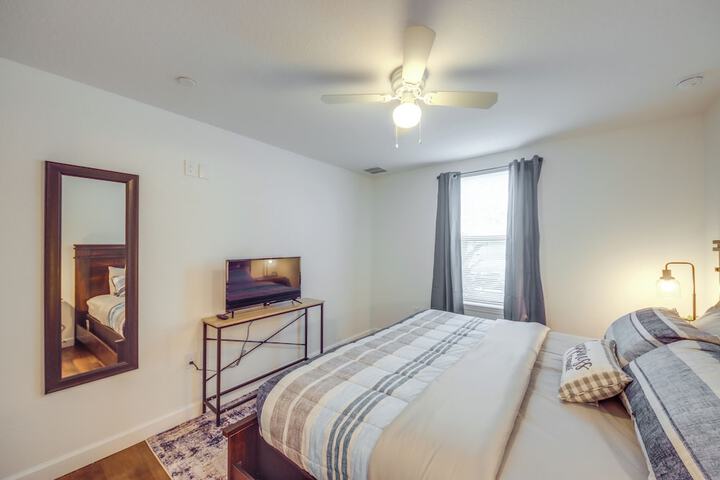 Labelle Apartment Close to Parks!