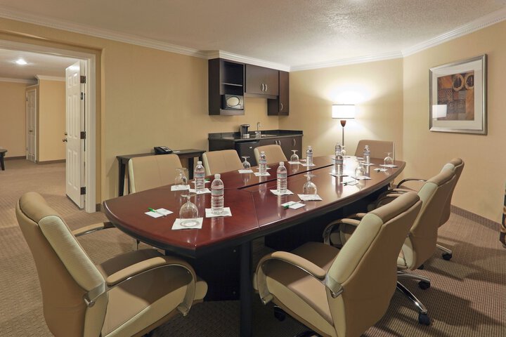 Holiday Inn Hotel & Suites San Mateo-San Francisco SFO by IHG