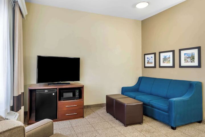 Room 49 of 66