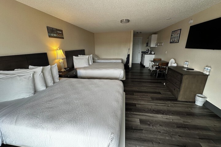 Room 128 of 159