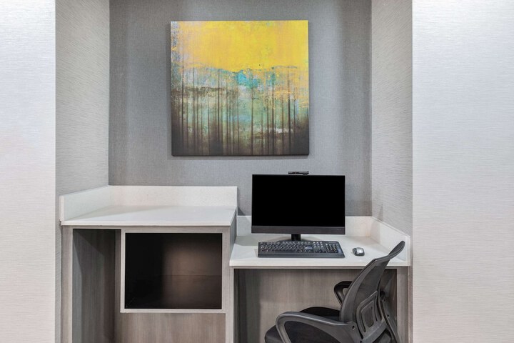 Hawthorn Extended Stay by Wyndham Ardmore