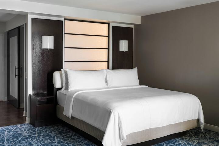 Room 75 of 180