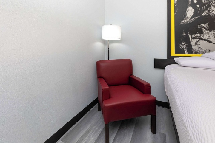 Room 46 of 59