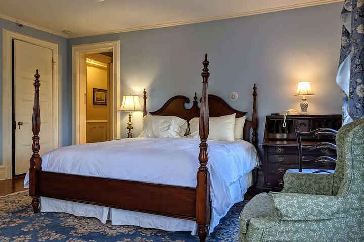 Room 213 of 239