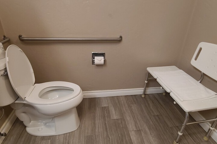 Room 27 of 46
