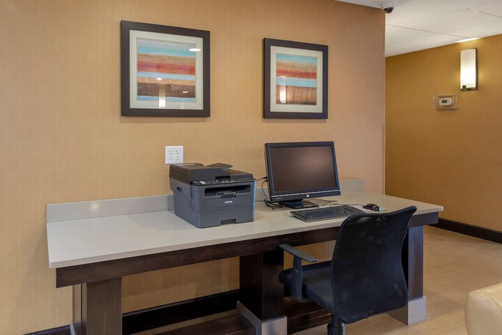 Business Center 23 of 23