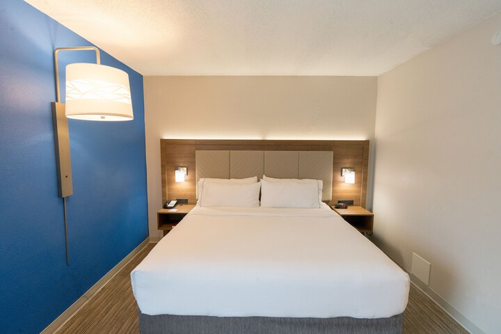 Room 16 of 55