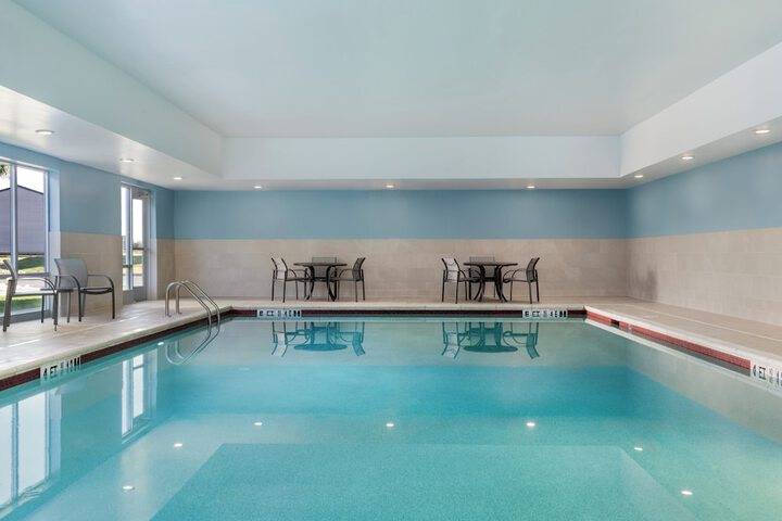 Holiday Inn Express Calhoun South by IHG