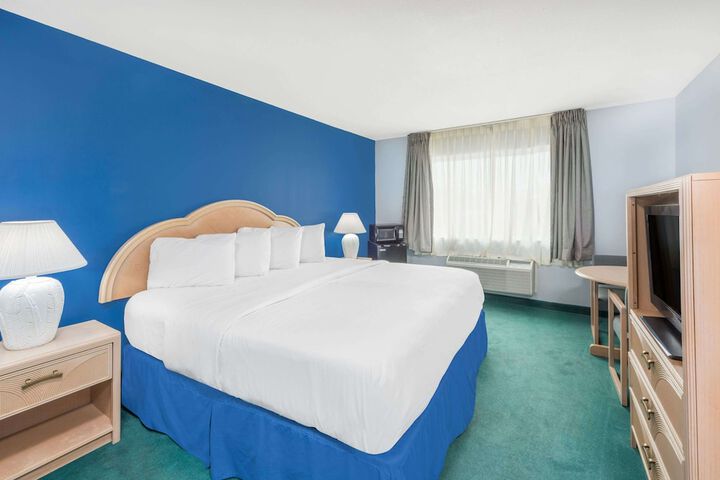 Room 26 of 32