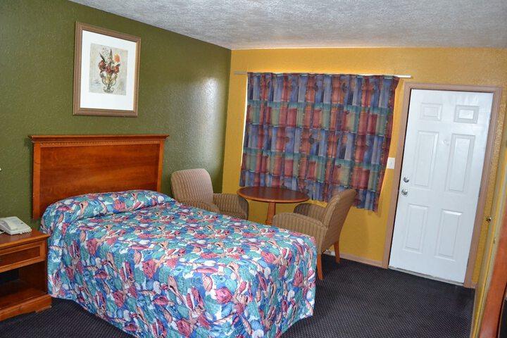 Room 14 of 42
