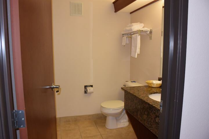Travelodge Suites by Wyndham Newberg