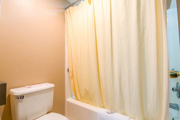 Room 7 of 14