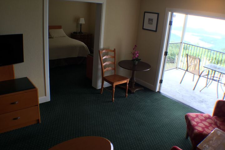 Room 5 of 19
