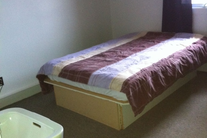 Room 21 of 28