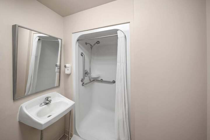 Days Inn by Wyndham Mountain Home