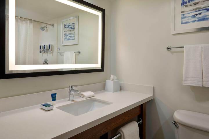Room 14 of 34