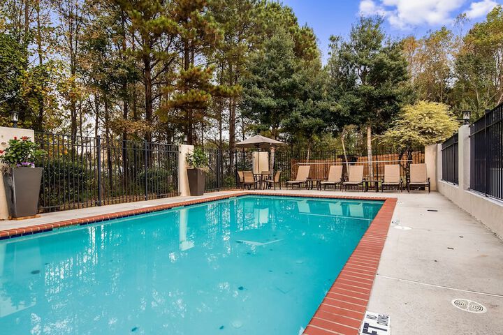 Pool 4 of 21