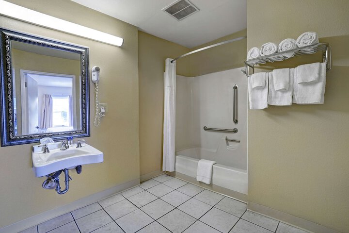 Motel 6 Washington PA