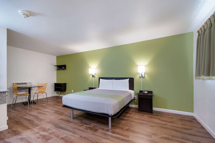 Motel 6 Burlington WA