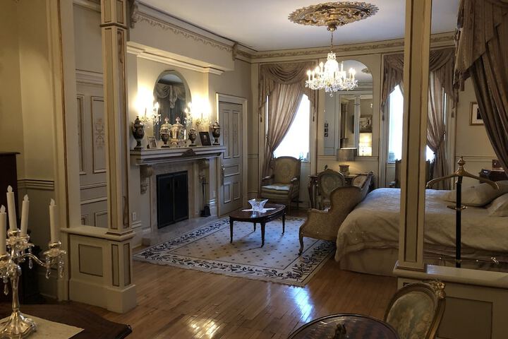 Room 35 of 60