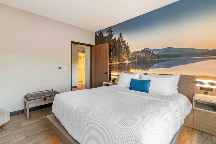 Cambria Hotel Lake Placid - Lakeside Resort