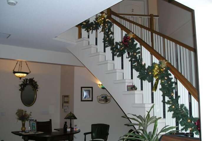 Cedar Wood Lodge B & B